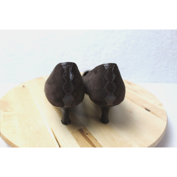 Donald Pliner Pumps Womens 8 Brown Y2K Kitten Heel Square Toe Classic Career - Picture 2 of 9